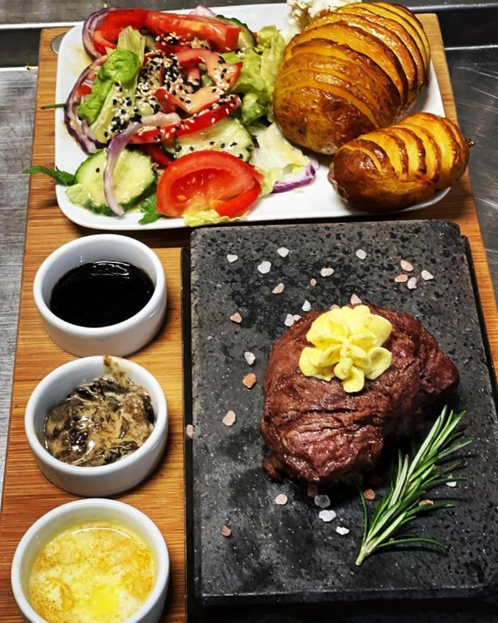 Restauracja I Noclegi Izba Rybacka W Krainie Wygaslych Wulkanow Podgorki Exterior foto