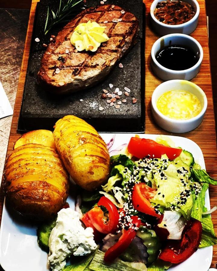 Restauracja I Noclegi Izba Rybacka W Krainie Wygaslych Wulkanow Podgorki Exterior foto
