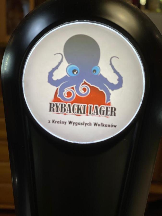 Restauracja I Noclegi Izba Rybacka W Krainie Wygaslych Wulkanow Podgorki Exterior foto